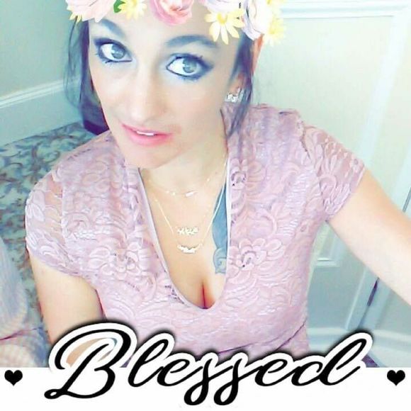 Meet your Posher, Devyn - Picture 1 of 1